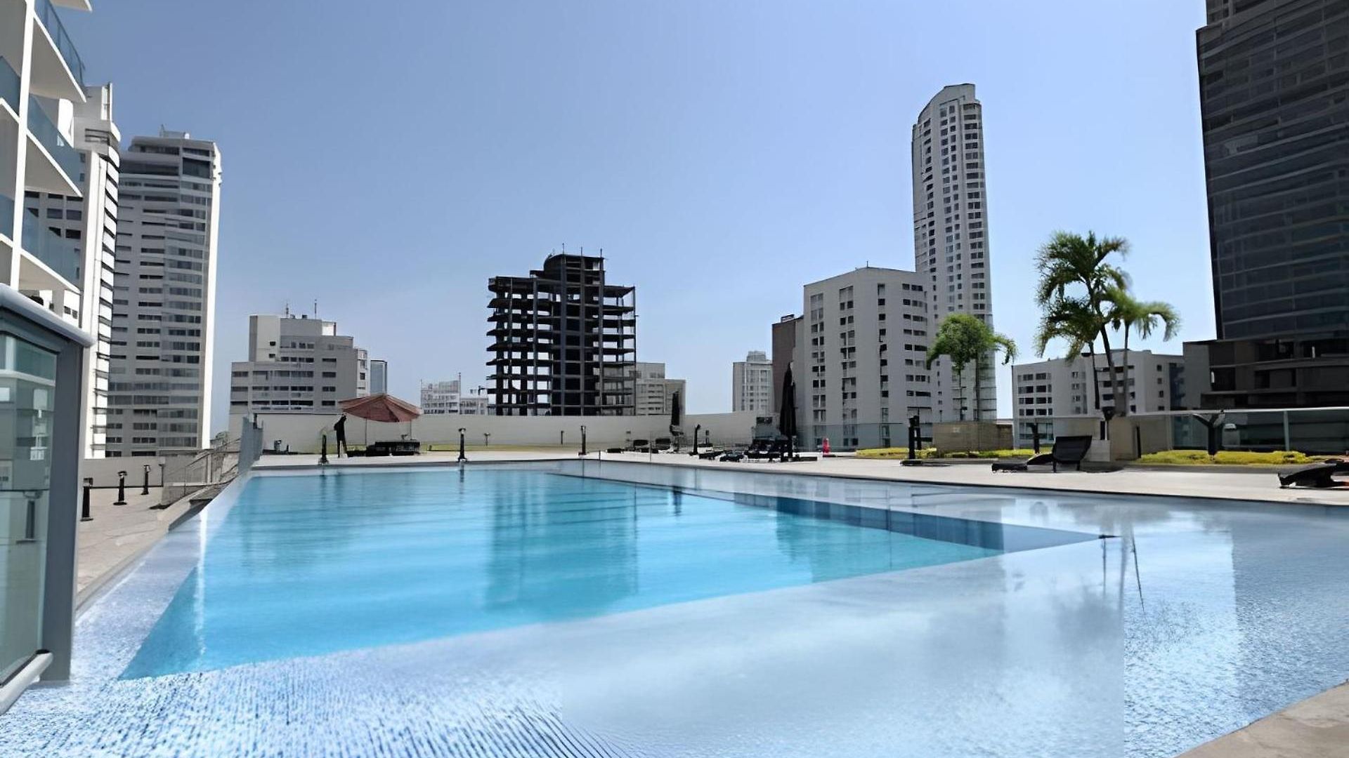 Infinitum - Spectacular Sea View 25th Floor *