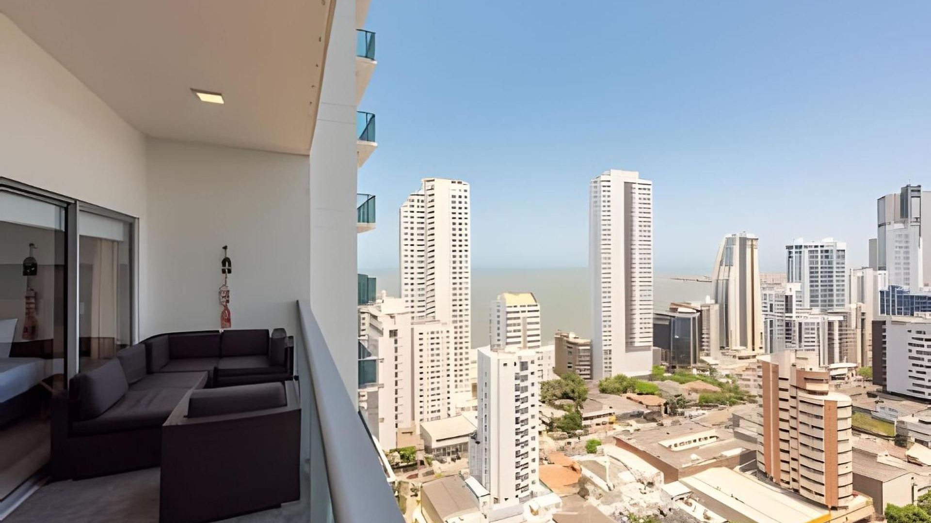 Infinitum - Spectacular Sea View 25th Floor