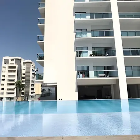 Infinitum - Spectacular Sea View 25th Floor *